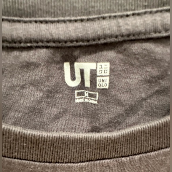 UNIQLO Jujutsu Kaisen Collab UT T-shirt size Medium - Picture 5 of 5
